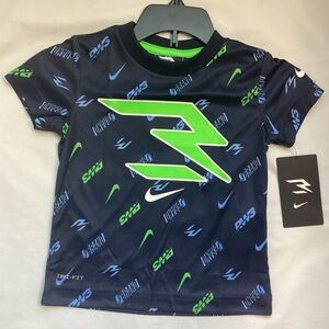 Nike Kids Black and Green Short Sleeve Tee